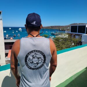 galagagos surf discovery tank top